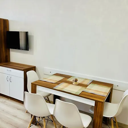 тутхон 아파트 *